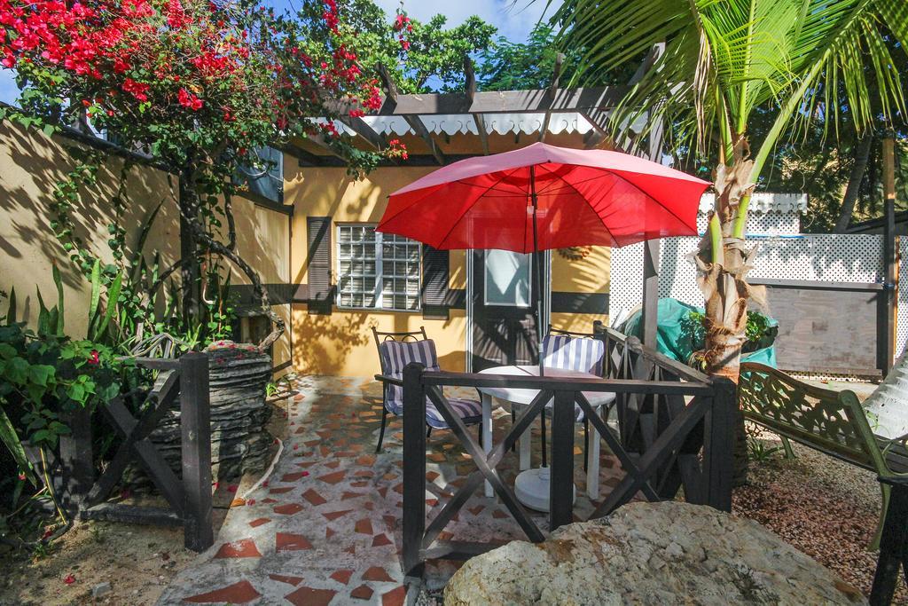 Mary'S Boon Beach Resort & Spa 심슨 베이 외부 사진