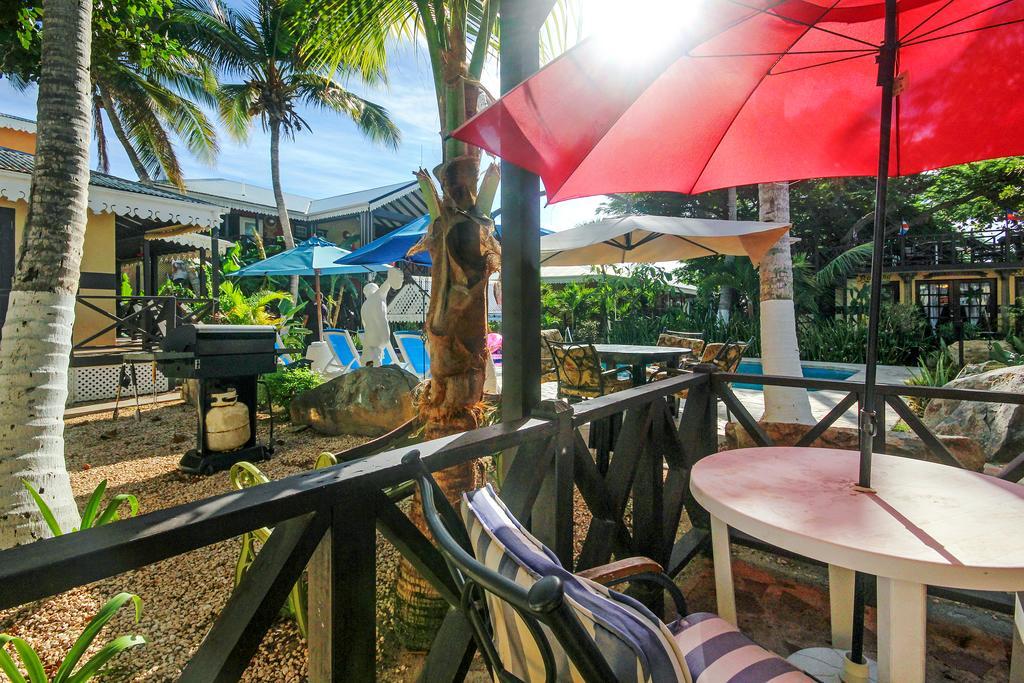 Mary'S Boon Beach Resort & Spa 심슨 베이 외부 사진